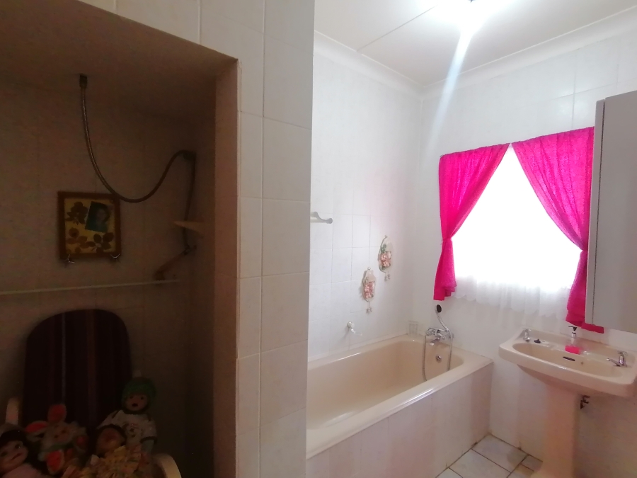 3 Bedroom Property for Sale in Stilfontein Ext 4 North West